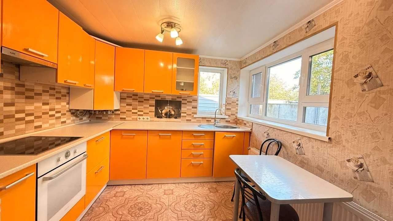 Продаж будинку в м. Черкаси — район СК «Манеж»