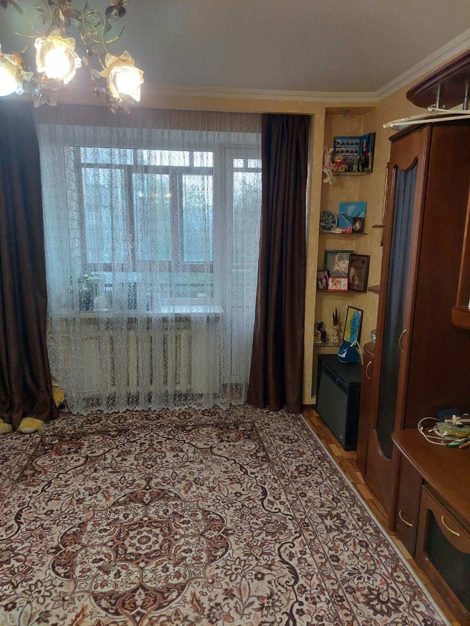 Продаю 4 ком квартиру " чешка", Р-н Баштанского рынка.