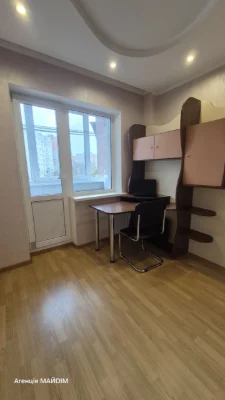 Продаж 3-кімнатної по вул.ЗСУ з автономним опаленням