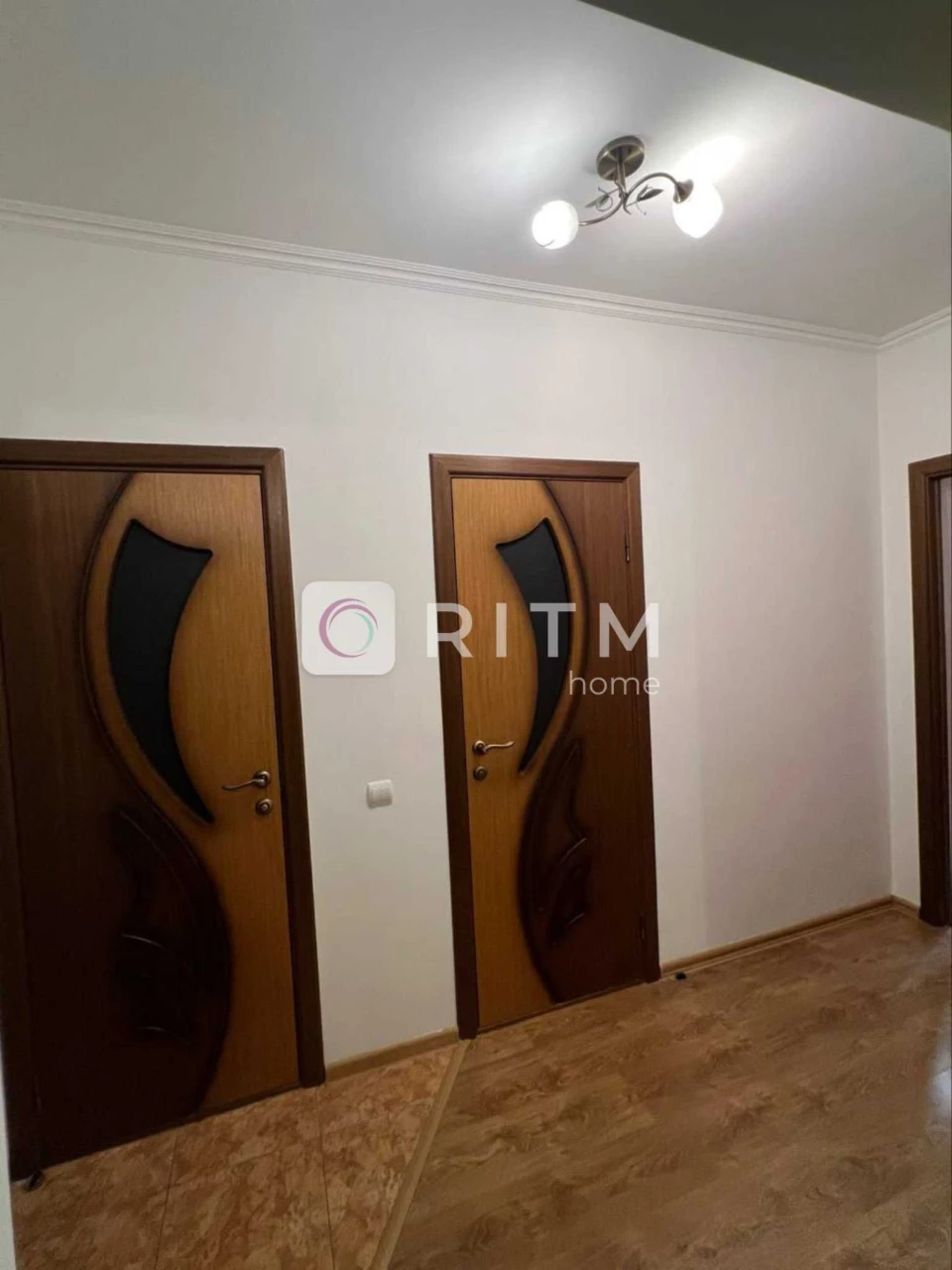 Продаж 2-кімнатної квартири з ремонтом, дахове опалення, ОСБ