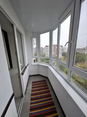 Продам 1 кімнатну квартиру пр-т Перемоги 119а