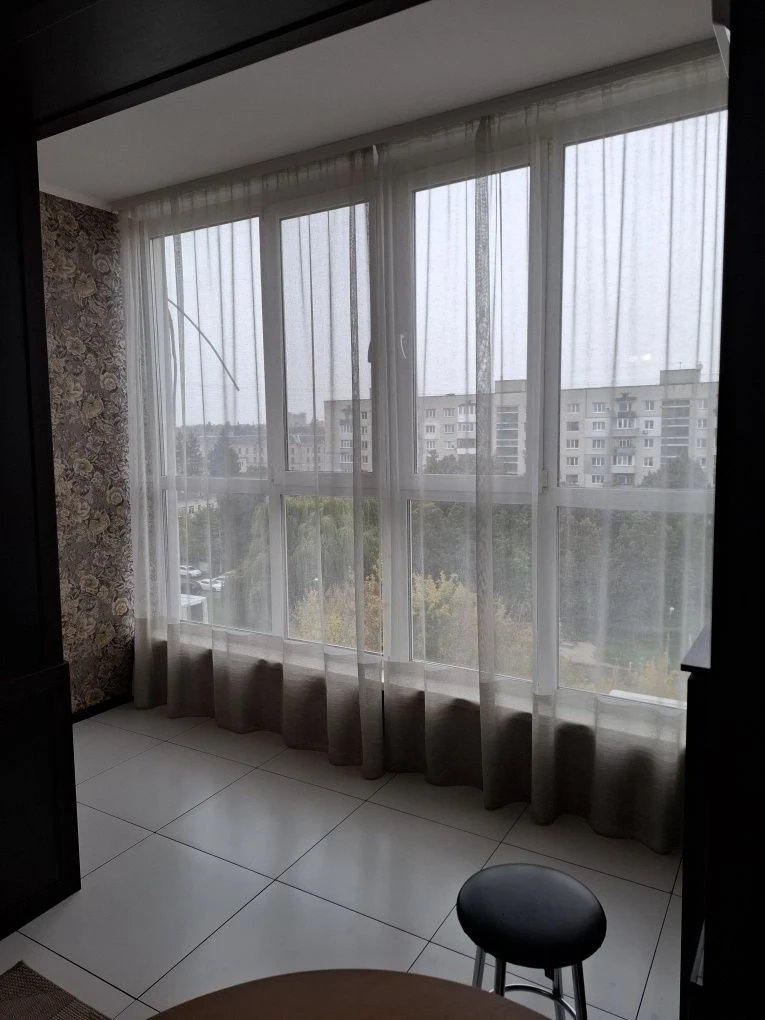 Продам 1 кімнатну квартиру пр-т Перемоги 119а