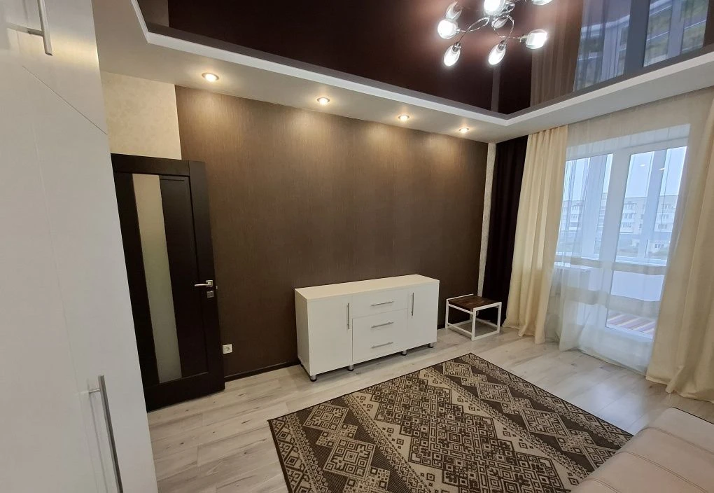 Продам 1 кімнатну квартиру пр-т Перемоги 119а