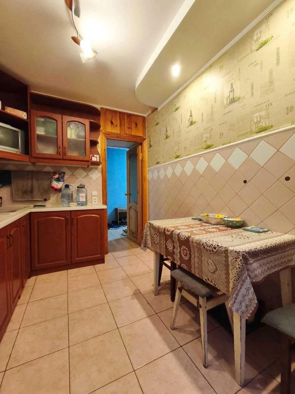 3-кімнатна квартира 75 м² з якісним ремонтом та двома балкон