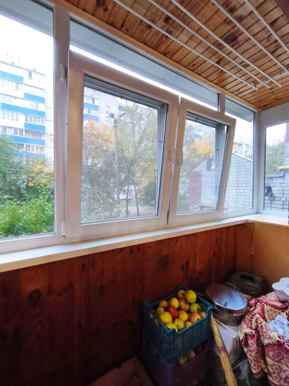 3-кімнатна квартира 75 м² з якісним ремонтом та двома балкон