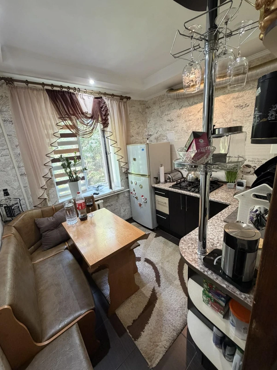 Продаж 2 к квартири , 3поверх/5, меблі + техніка