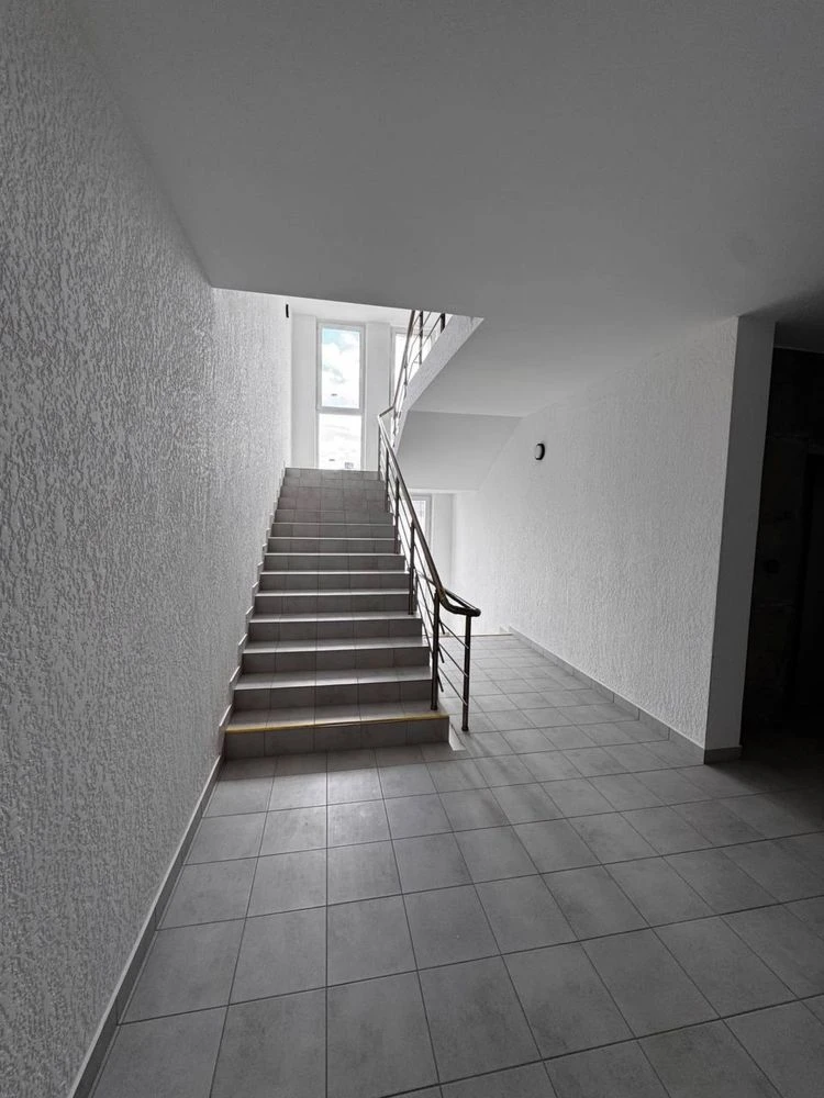2 кімнатна квартира вул Руська Кромаксбуд, 9 поверх, 78000$,
