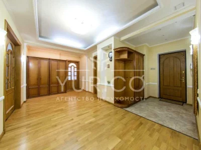 Квартира. Київ, Дмитрівська вул.