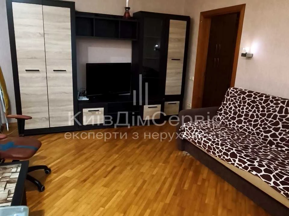 Квартира. Київ, Героїв Дніпра вул.