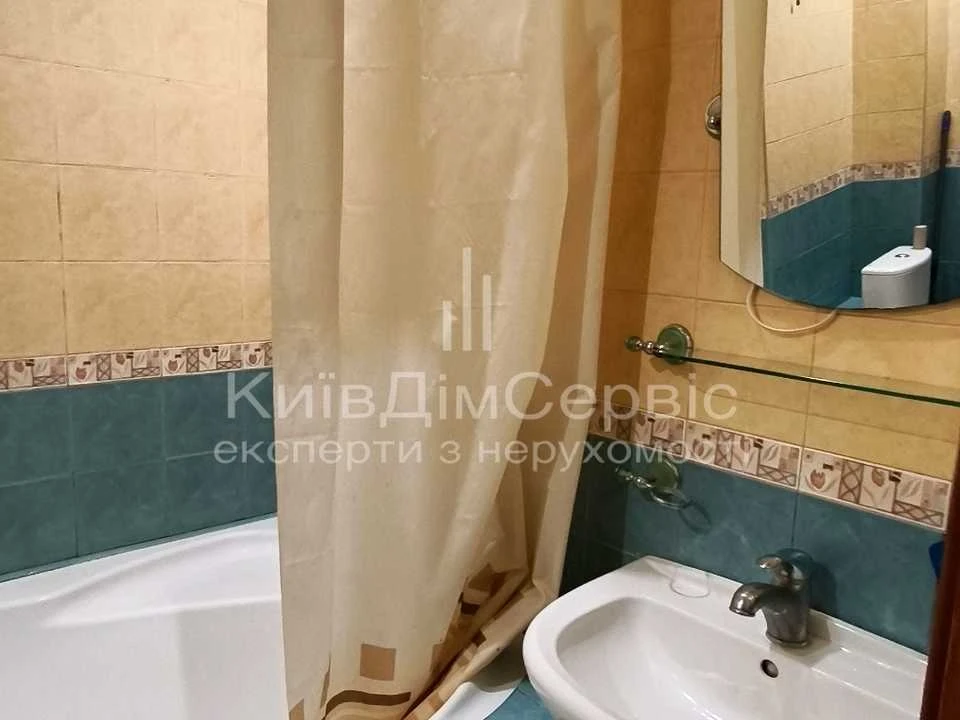 Квартира. Київ, Героїв Дніпра вул.