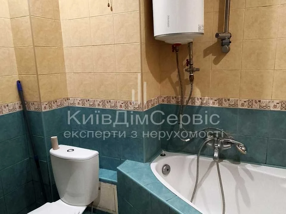 Квартира. Київ, Героїв Дніпра вул.