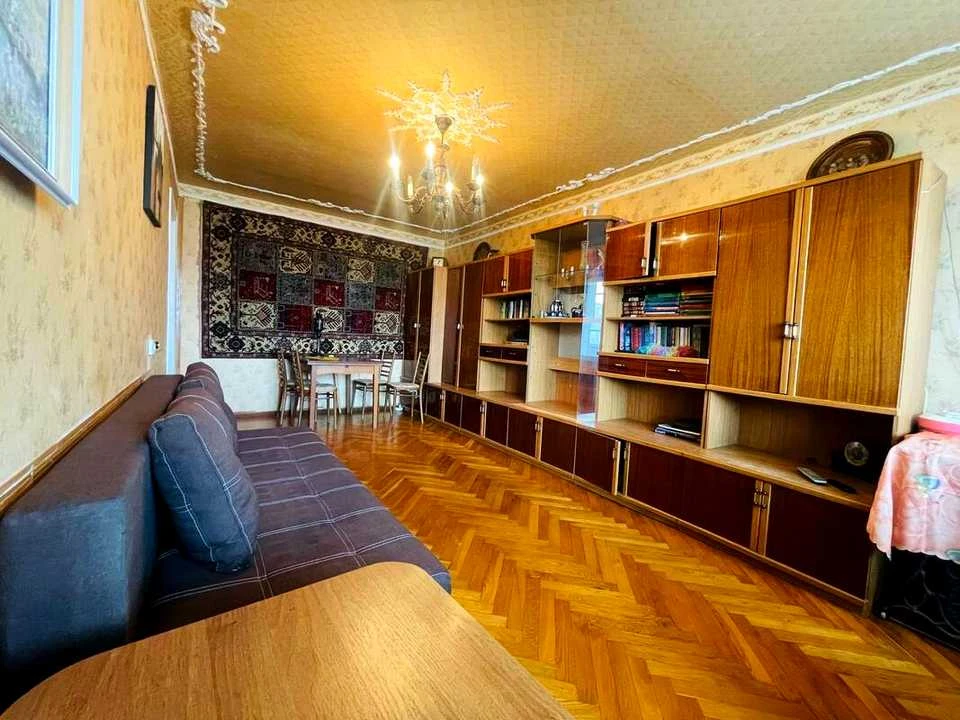 Квартира. Київ, Любомира Гузара просп.