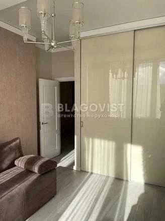Продаж 2-кімнатної квартири Тютюннника ( Анрі Барбюса) 37/1,