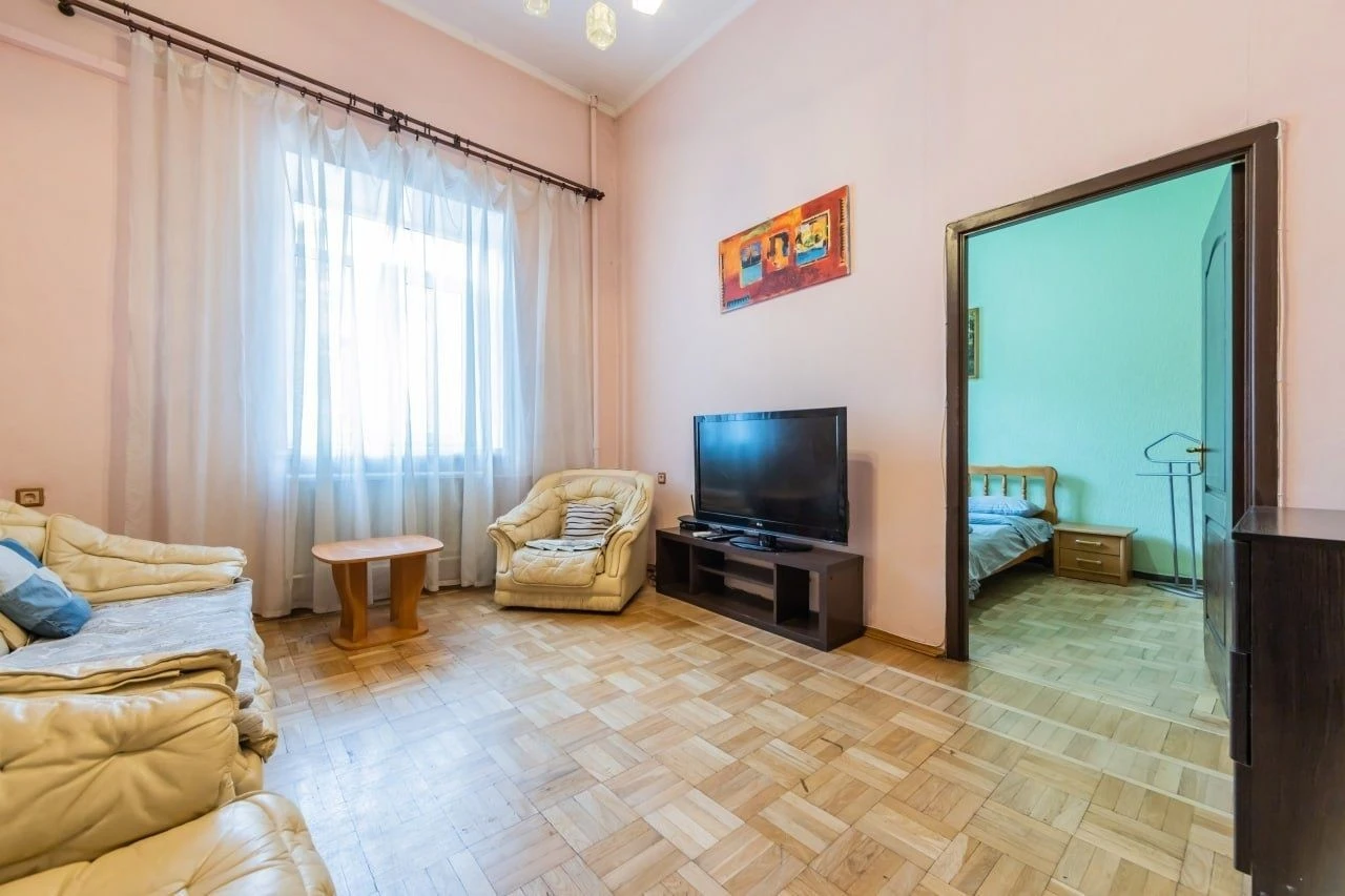 здам 4 кімнатну квартиру