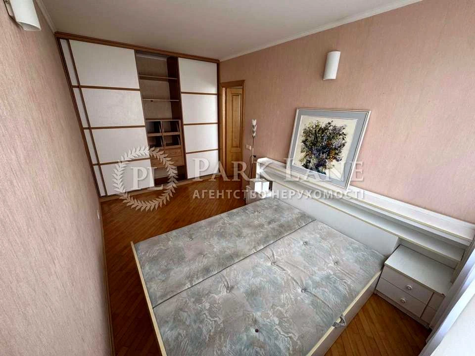 Квартира. Київ, Юрія Іллєнка вул.