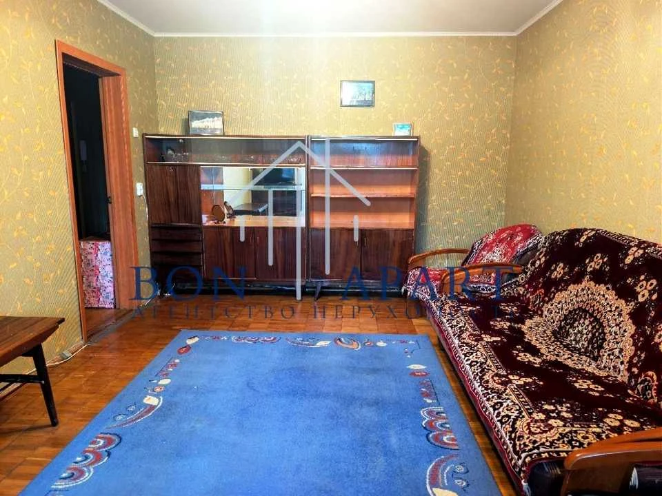 Квартира. Київ, Анни Ахматової вул.