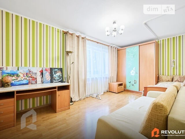 Sale of 3-room apartment 69.3 sq. m. on Gongadze Avenue, Georgiy 6 •
