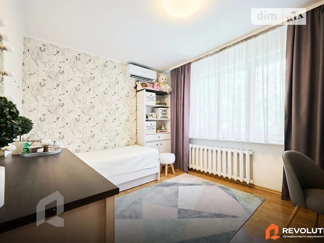 Sale of 3-room apartment 69.3 sq. m. on Gongadze Avenue, Georgiy 6 •