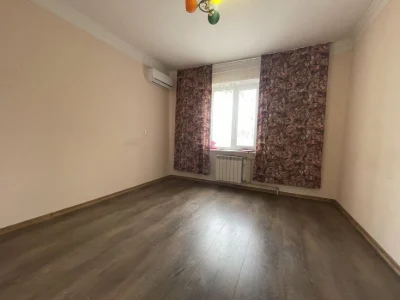 Three-room apartment for sale Kyiv Balzaka Street, 61