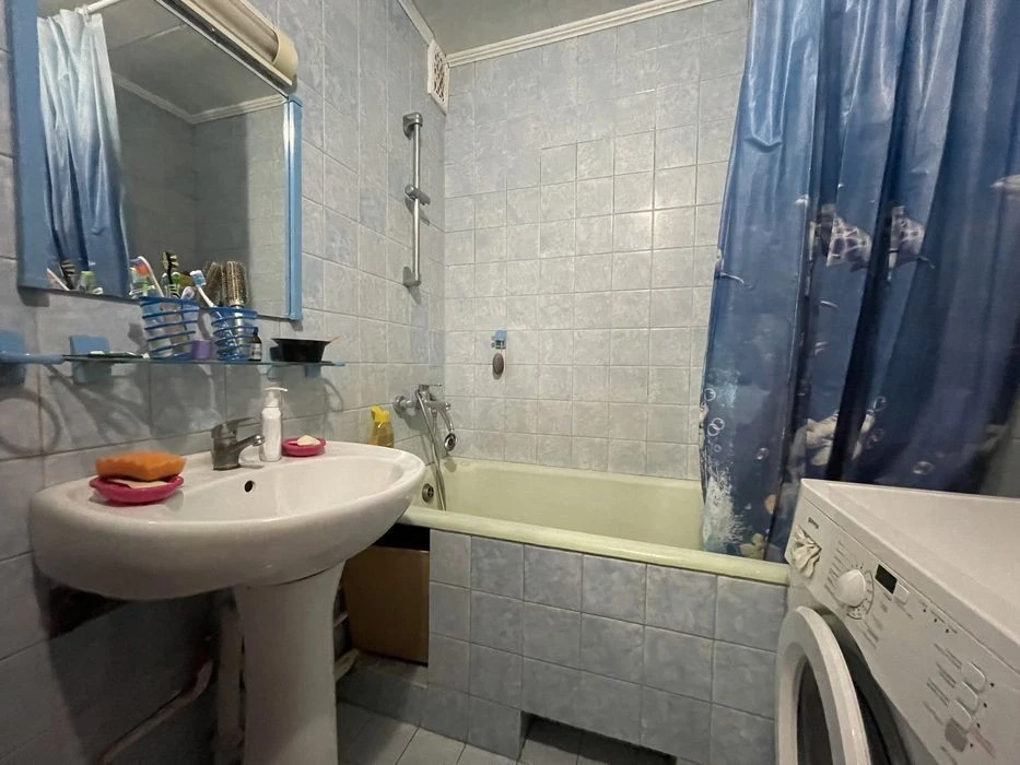 Three-room apartment for sale Kyiv Balzaka Street, 61