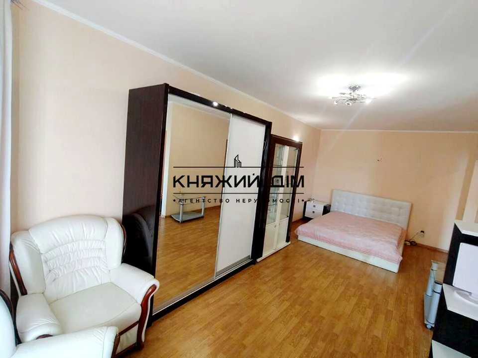 Квартира. Київ, Паньківська вул.
