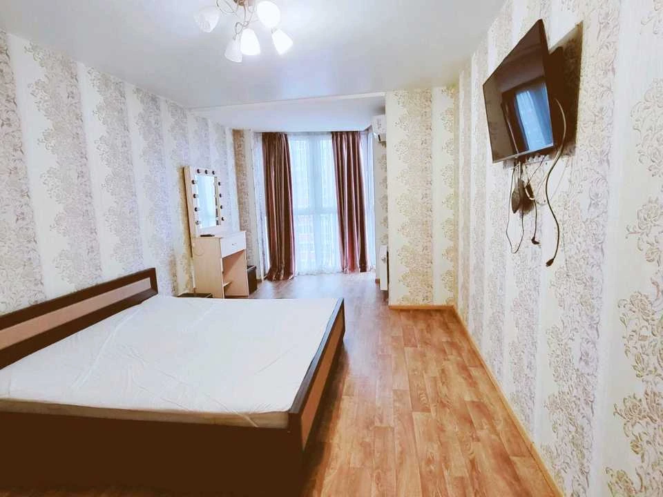 Квартира. Київ, Драгоманова вул.