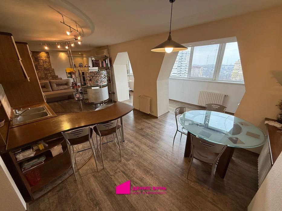 I will sell a 2-room apartment on Robocha Street, Narymskaya Street,