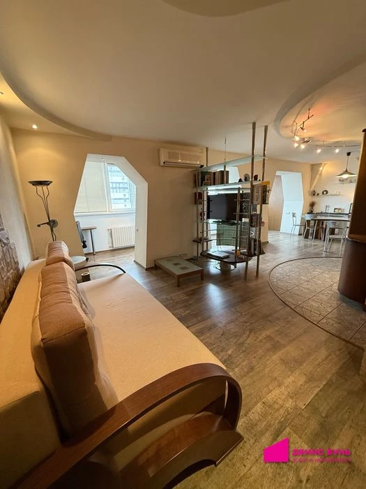 I will sell a 2-room apartment on Robocha Street, Narymskaya Street,