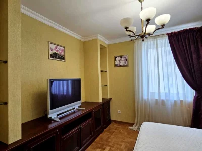 Квартира. Київ, Верховинна вул.