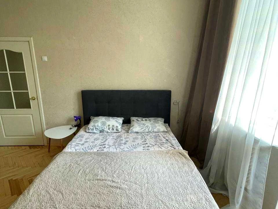 Квартира. Київ, Басейна вул.