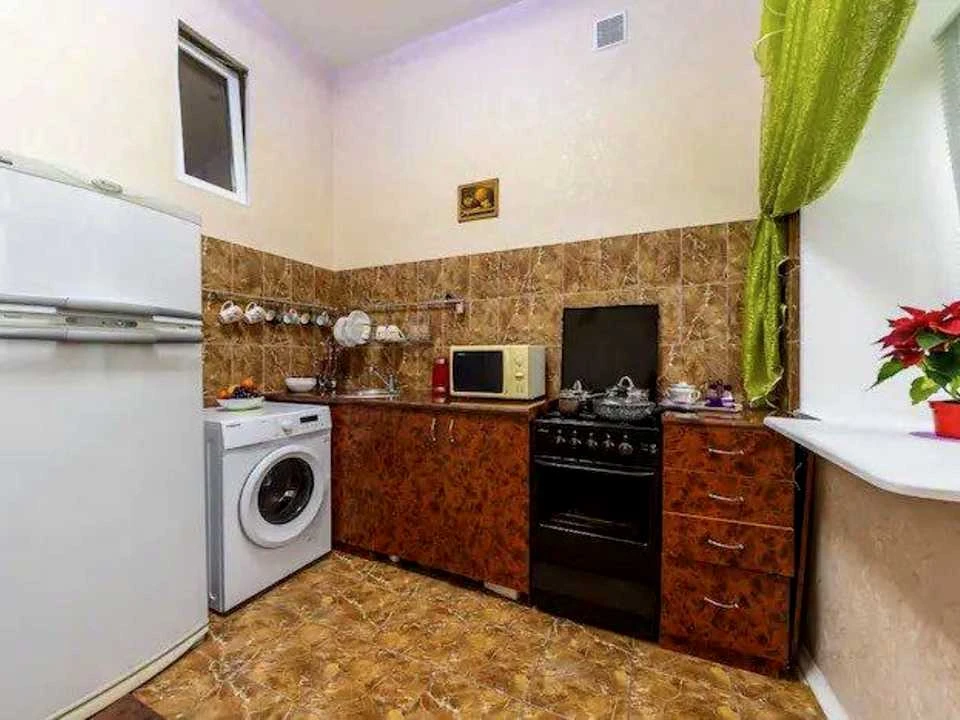 Квартира. Київ, Басейна вул.