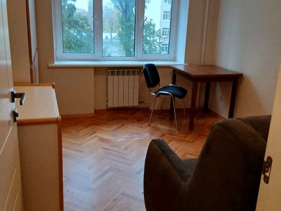 Квартира. Київ, Кирилівська вул.