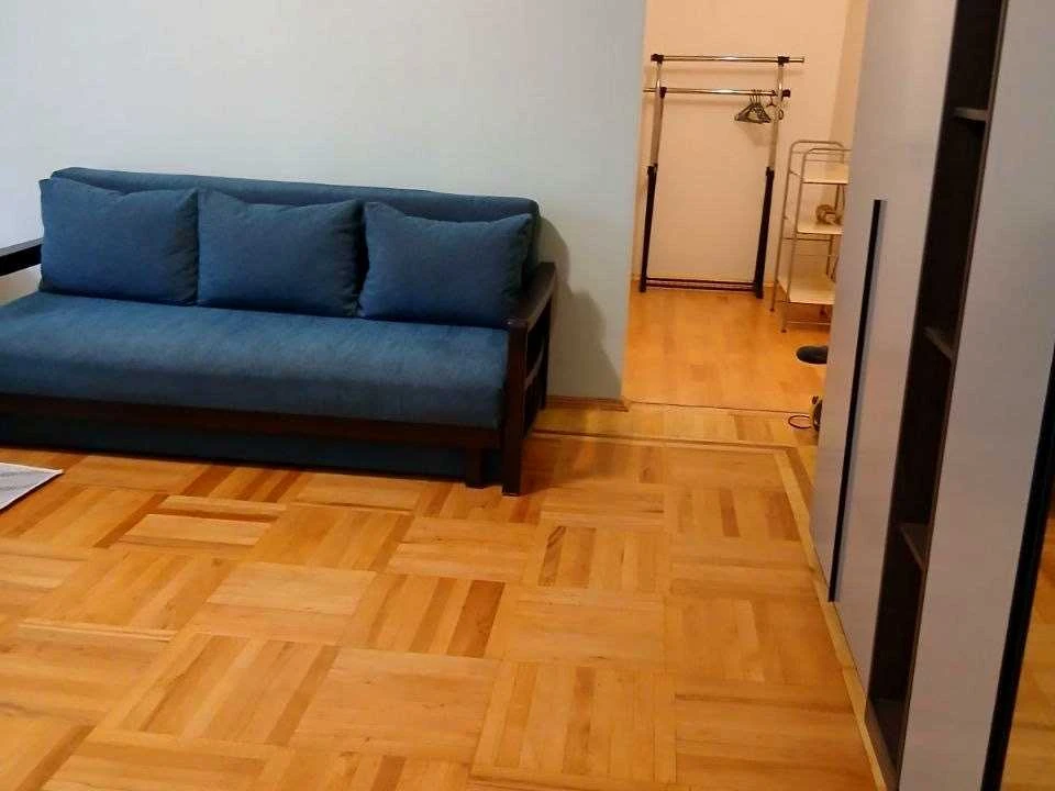 Квартира. Київ, Кирилівська вул.