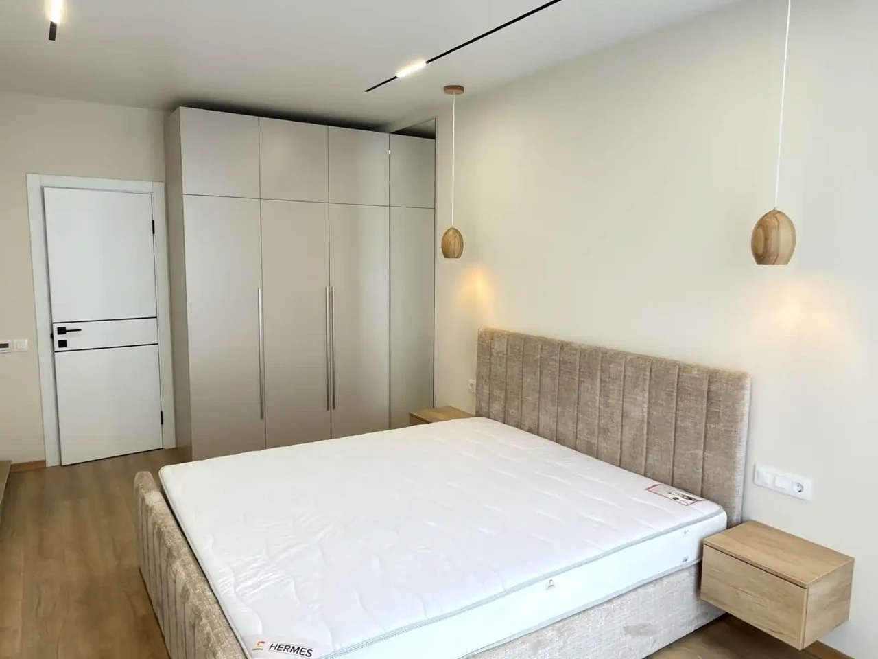 Оренда квартири 1-кімн. 50 м² 16/25 пов.