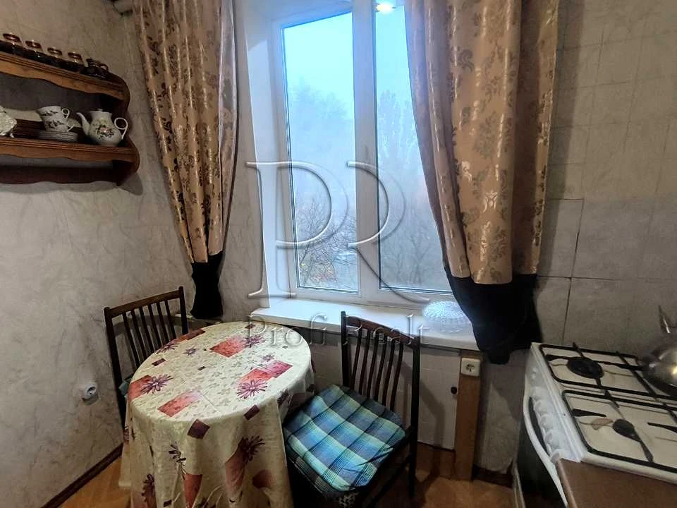 Квартира. Київ, Ушинського вул.
