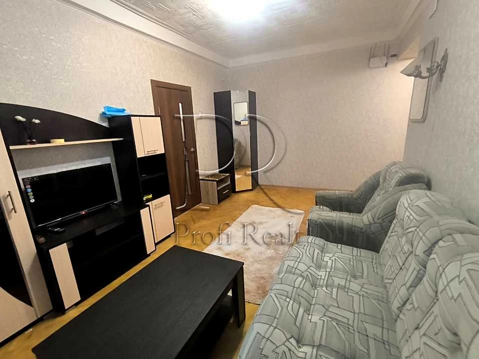 Квартира. Київ, Ушинського вул.