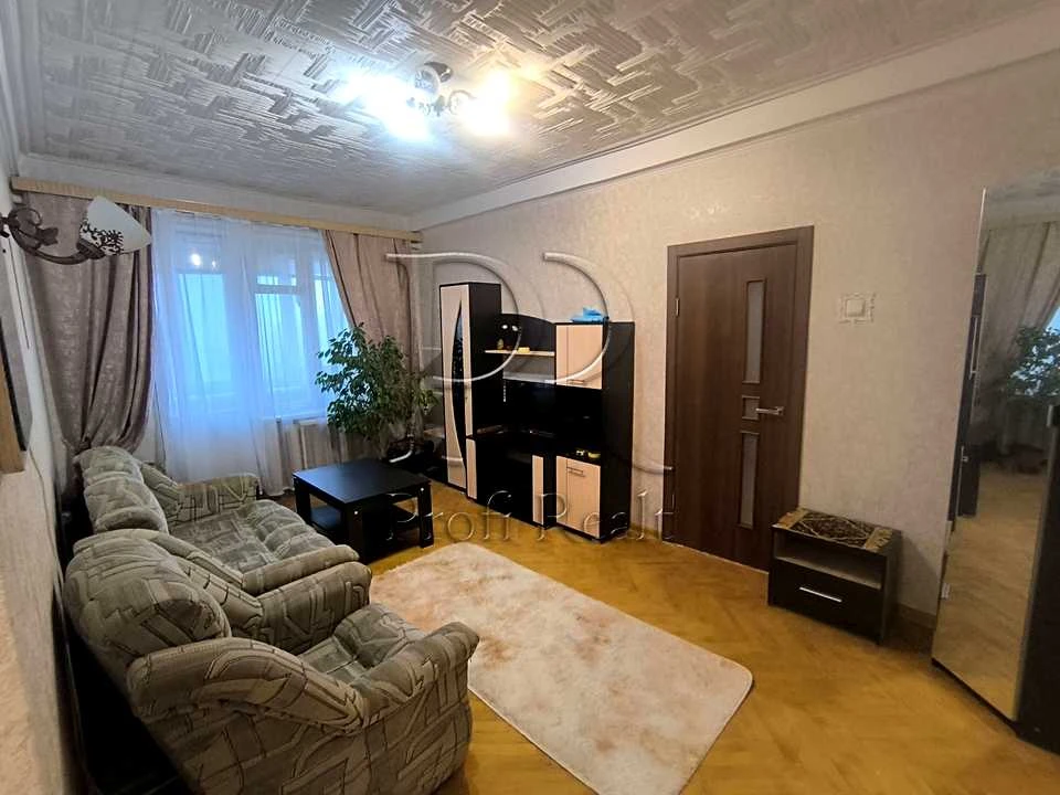 Квартира. Київ, Ушинського вул.