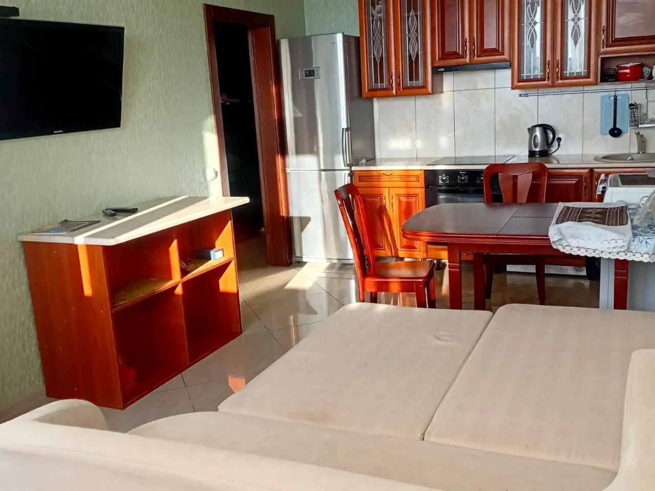Оренда квартири 2-кімн. 100 м² 23/25 пов.