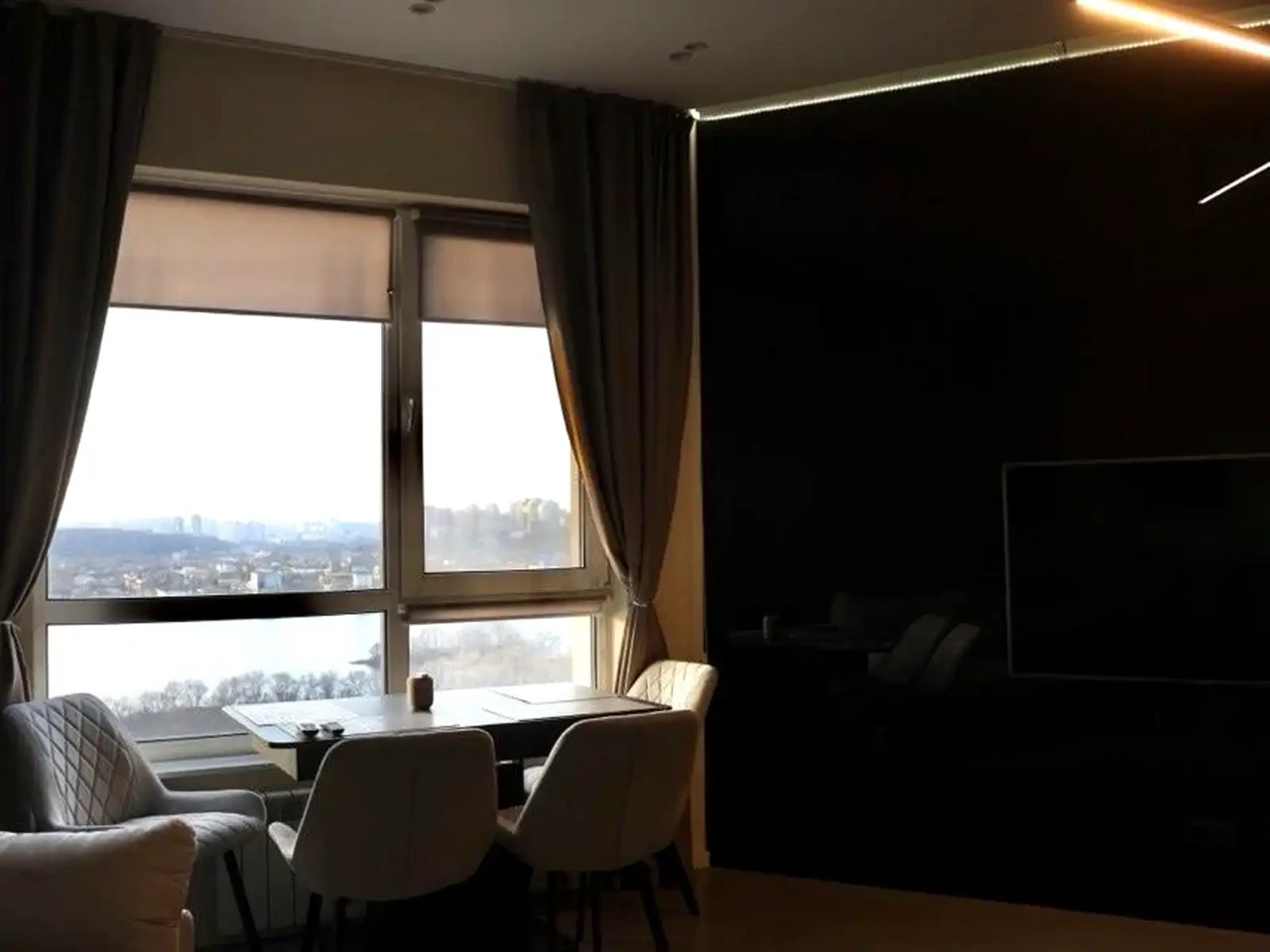 Оренда квартири 2-кімн. 53 м² 23/25 пов.