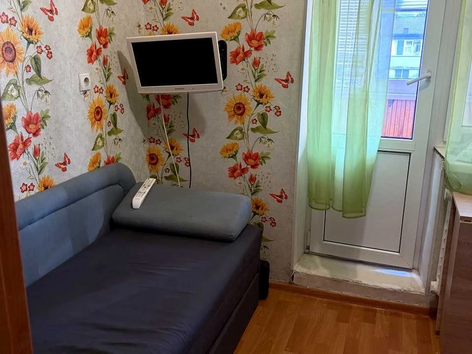 Квартира. Київ, Симиренка вул.