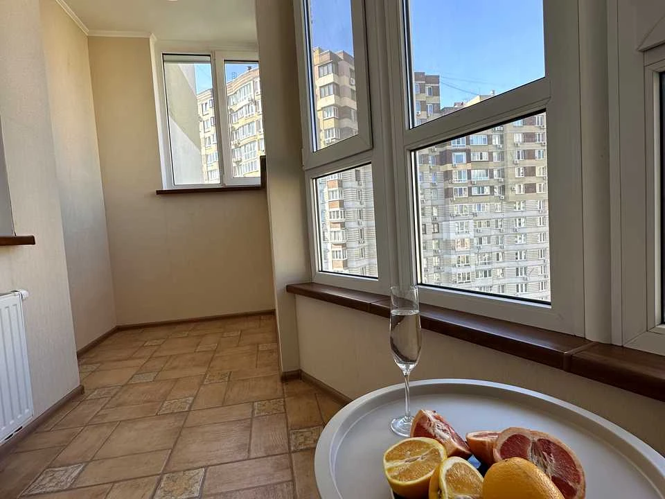 Квартира. Київ, Анни Ахматової вул.