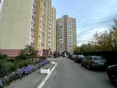 Квартира. Київ, Михайла Максимовича вул.