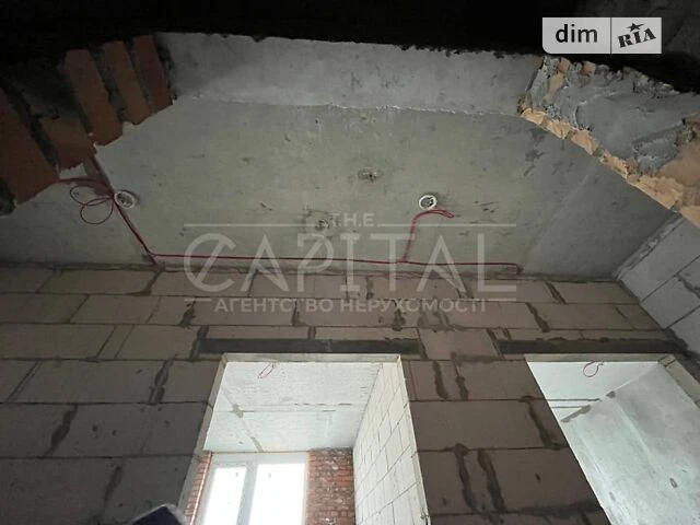 Продаж 3к квартири 76 кв. м на вул. Академіка Заболотного 3-