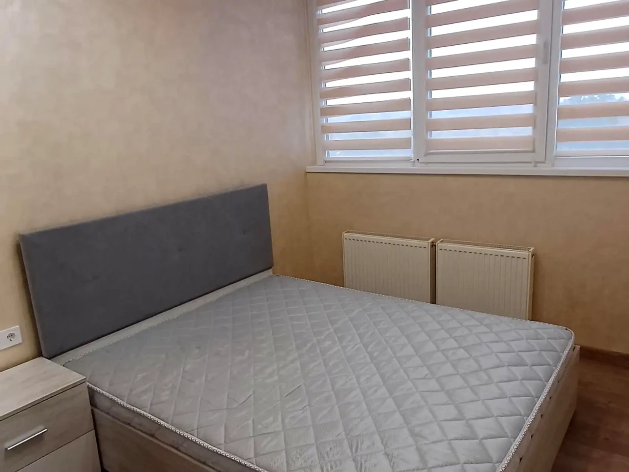 Оренда квартири 2-кімн. 42 м² 6/25 пов.