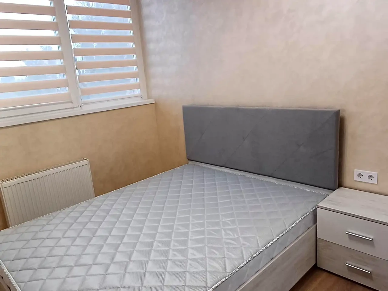 Оренда квартири 2-кімн. 42 м² 6/25 пов.
