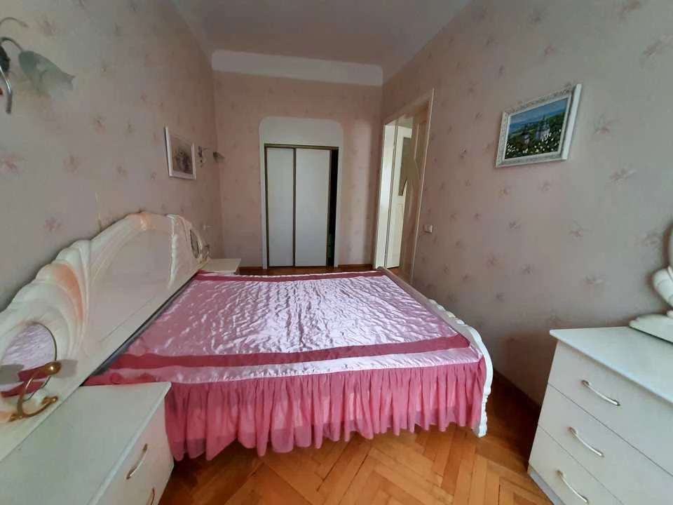 Квартира. Київ, Дмитра Дорошенка вул.