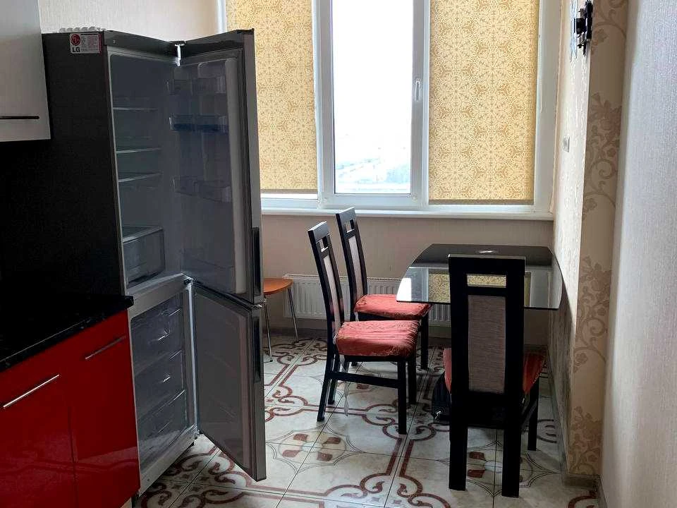 Квартира. Київ, Богатирська вул.