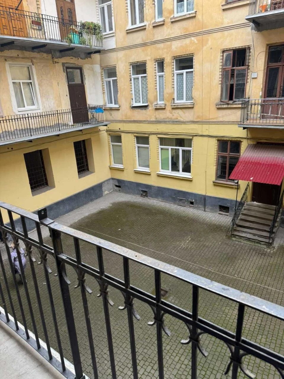 Продаж 3 кімнатної квартири вул Куліша ( центр )