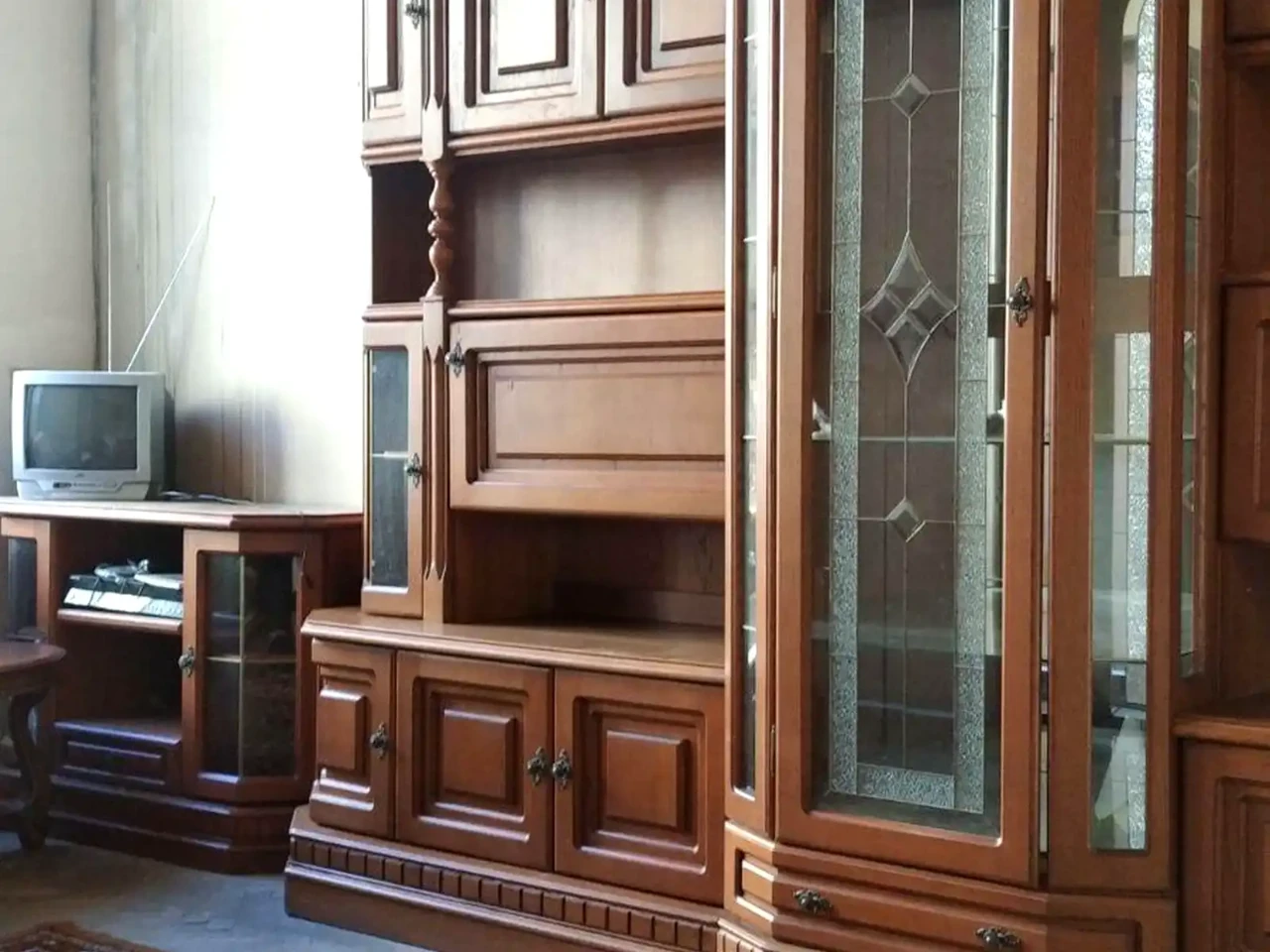 Продаж квартири 3-кімн. 86 м² 2/3 пов.