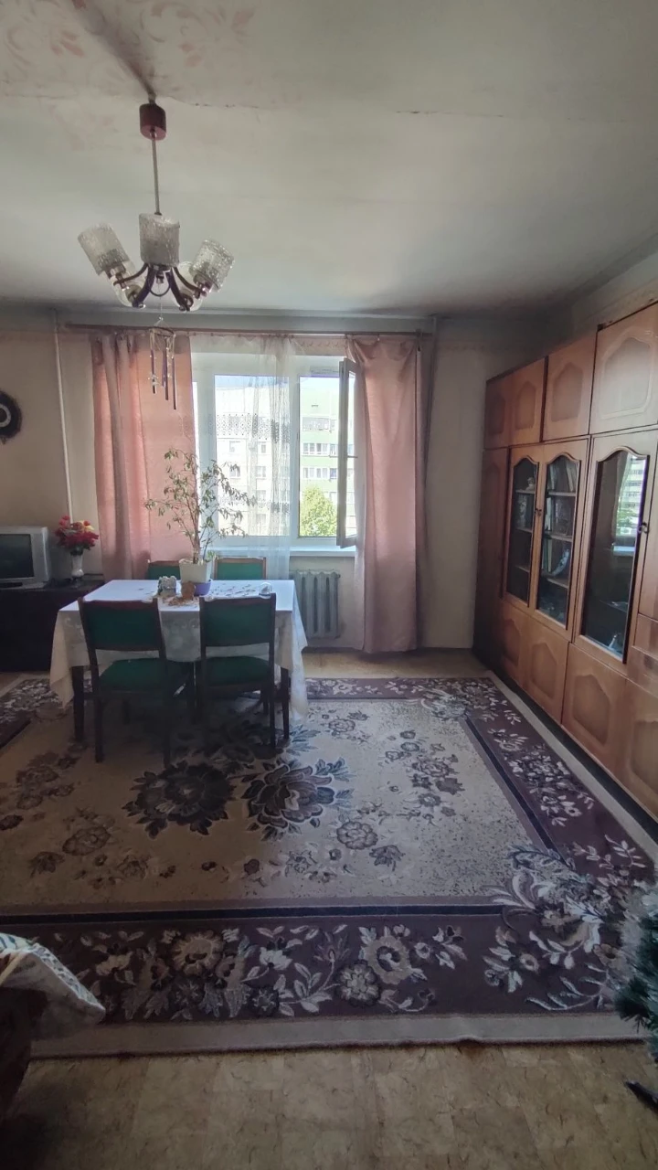 Продам 3 кімнатну квартиру в хорошому стані вул. Сихівська